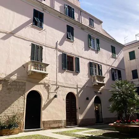 Cuninarum Domus Apartment *